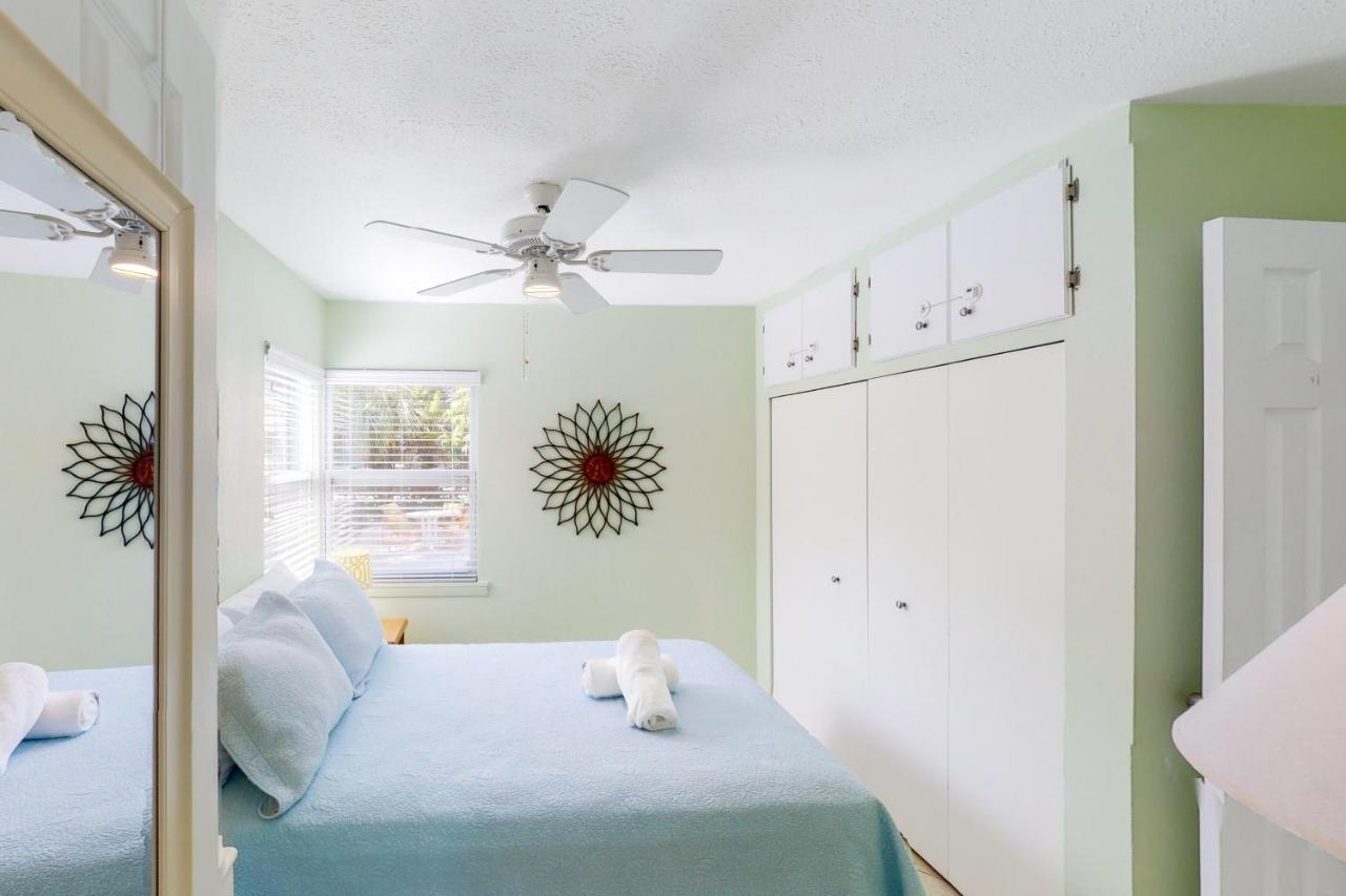 21 Palms Apartment Anna Maria Exterior photo